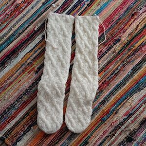 NWOT LEMON 🍋 Creme HandKnit & Stitched Sock Slippers 6/7